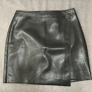 BNWT Babaton Vicinity Leather Skirt